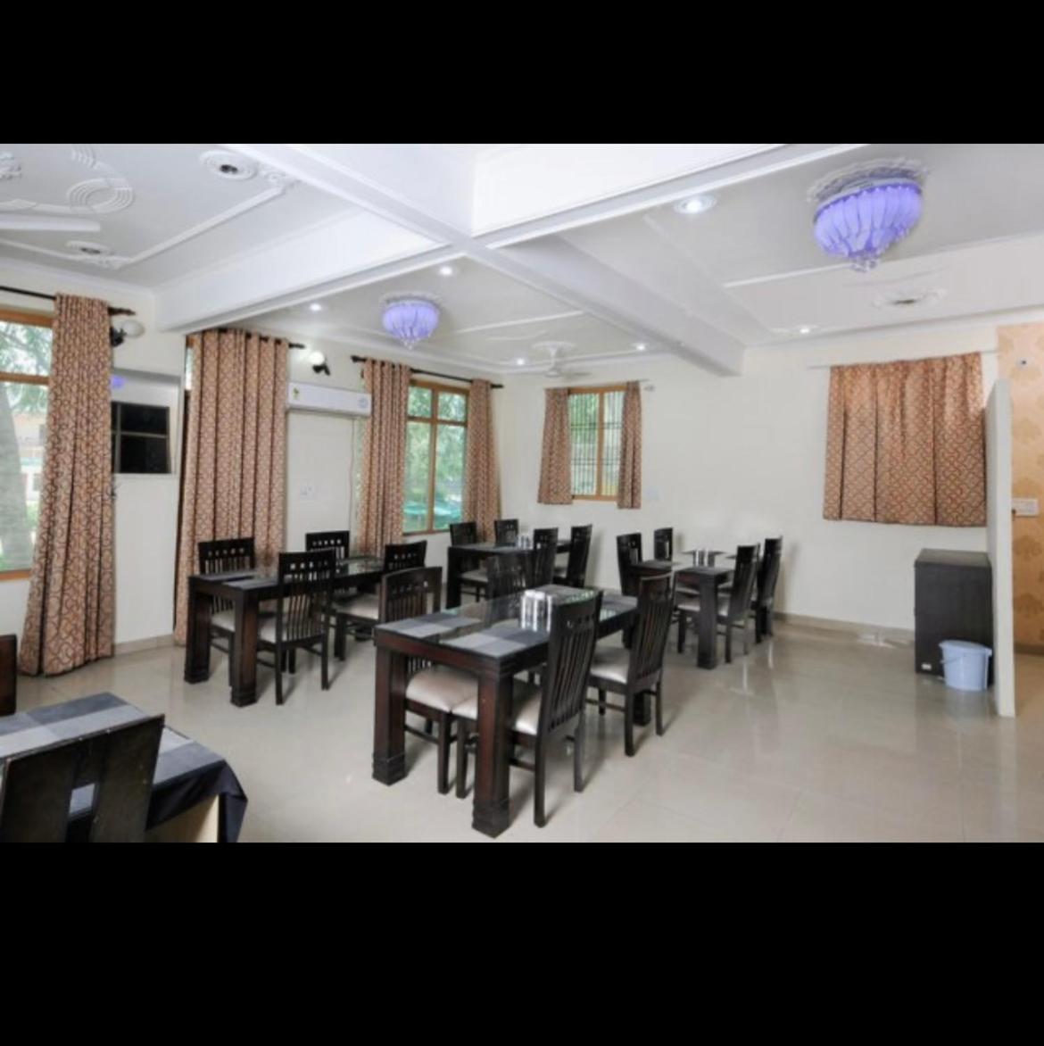 Hotel Samrat 尼玛纳 外观 照片